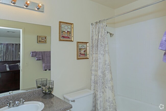 2BR,2BA-Colony Master Bathroom