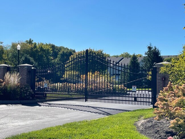 Community Gated Entrance - 2315 Colfax Ln