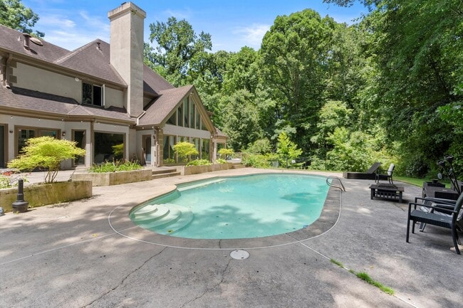 Photo - 5785 Northside Dr