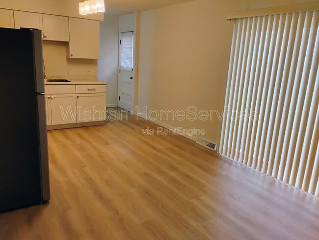 Photo - 22 N 17th Ave