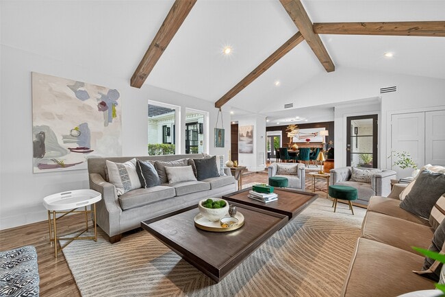 Photo - 415 Ramblewood Rd