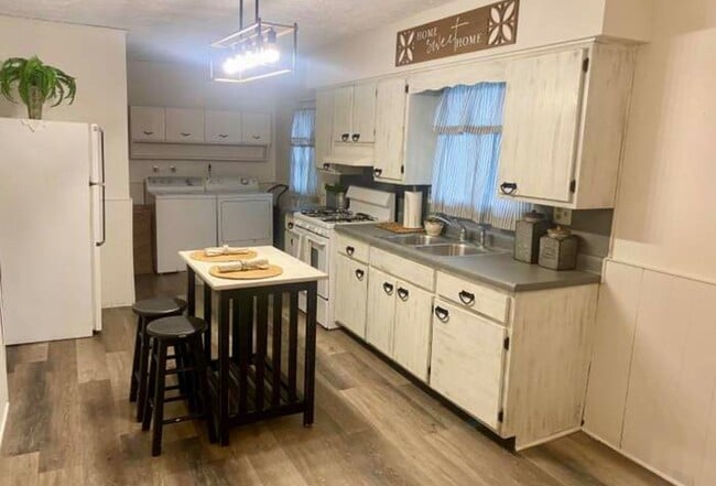 Photo - 1038 S Worth Ave