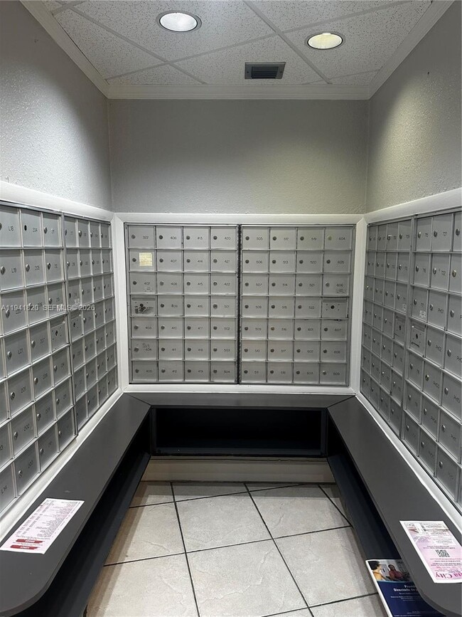 Photo - 1000 St Charles Pl Unidad 413