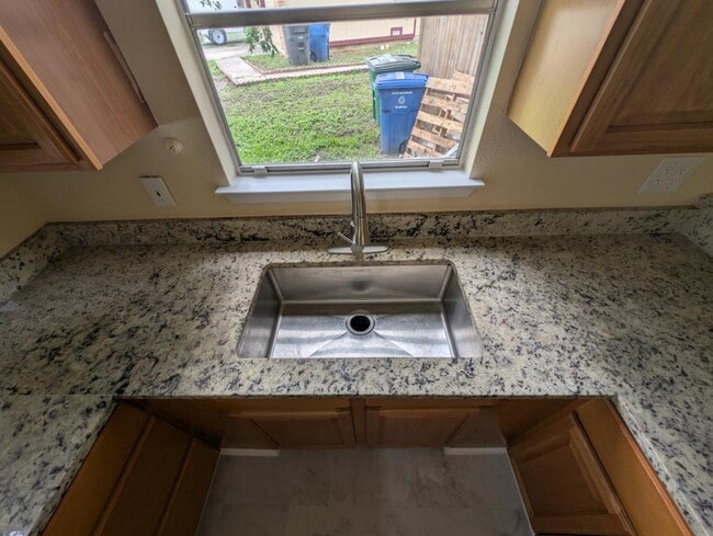 Photo - 14504 Waddesdon Bluff