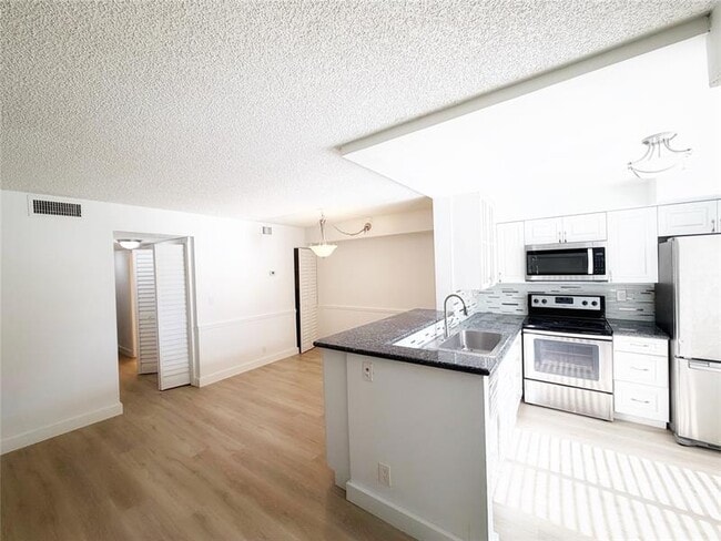 Photo - 709 Gardens Dr Unit 102