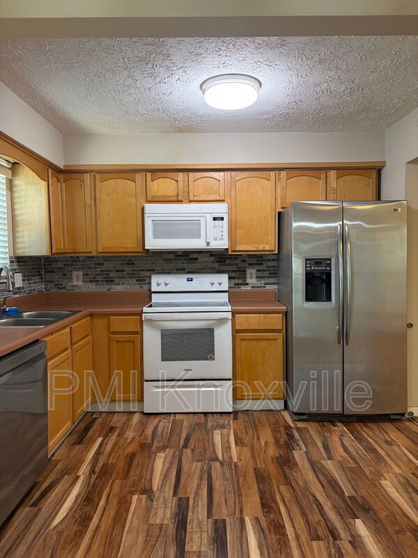 Photo - 4100 Abercorn Rd