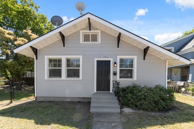 Newly Remodeled Single Family Home on Spok... - Newly Remodeled Single Family Home on Spok...