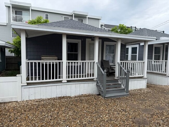 Building Photo - 7 Dover Ave Unit 3 Rental