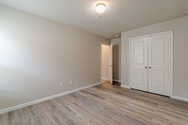 Photo - 229 Holland Pk