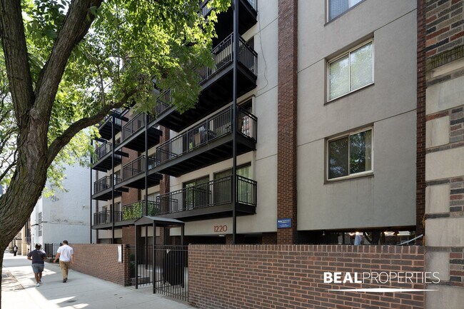 Photo - 1220 N LaSalle