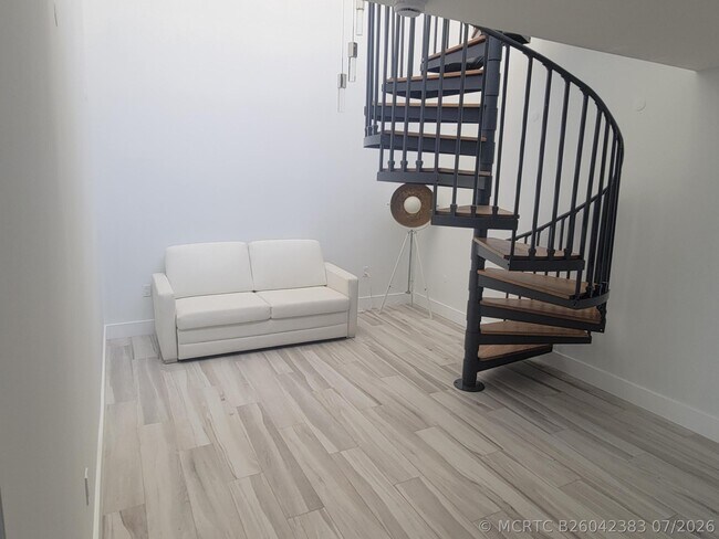 2101 S Surf Rd Unit Phe