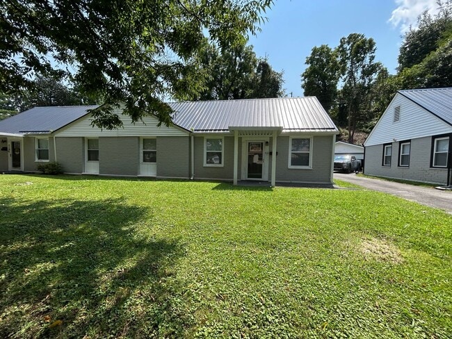 Photo - 422 Sequoyah Dr