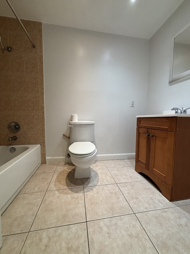 bathroom 2 - 15389 S Dixie Hwy