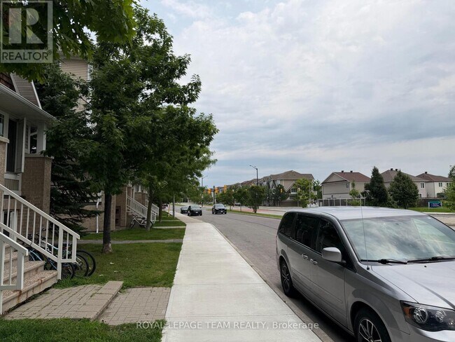 Photo - 419 Chapman Mills Dr Unit A