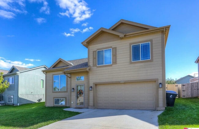 Photo - 9135 Hanover St