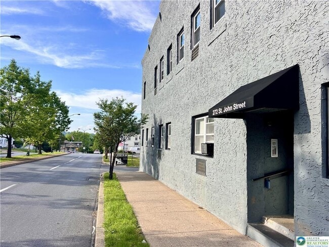 Photo - 272 St John St Unit 5