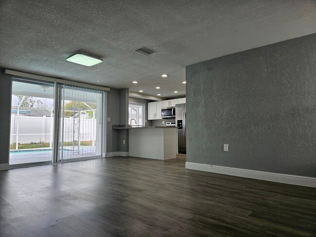 Photo - 8817 Cochise Ln House