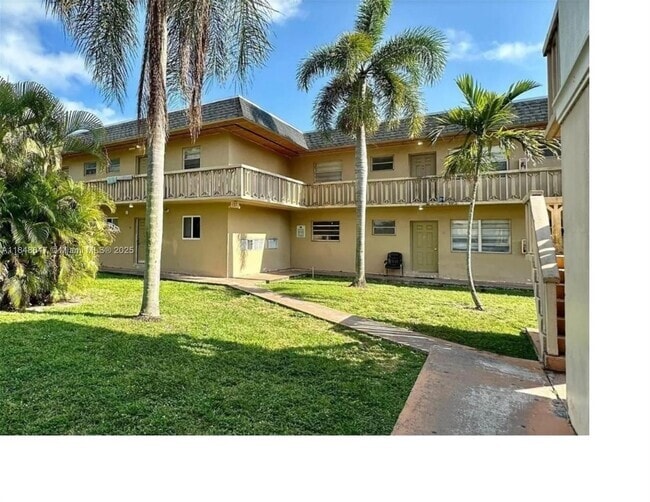 Building Photo - 1350 NE 119th St Unit 135006 Rental