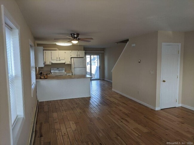 42 Ferris St