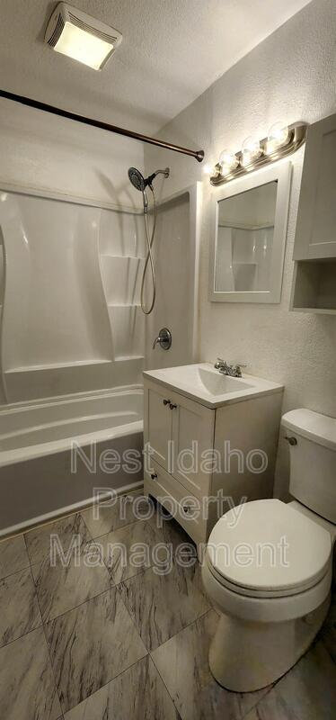 Photo - 1722 S Owyhee St