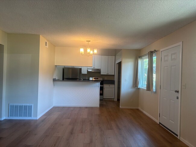 11493 Quartz Dr