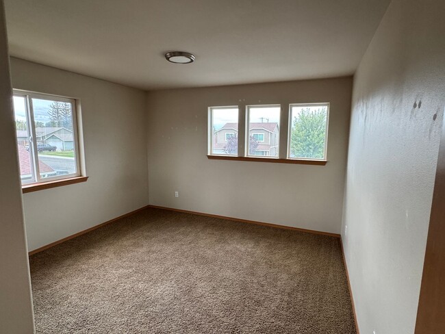 Photo - Warm & Inviting 4-Bed, 2-Bath Home with Fe...