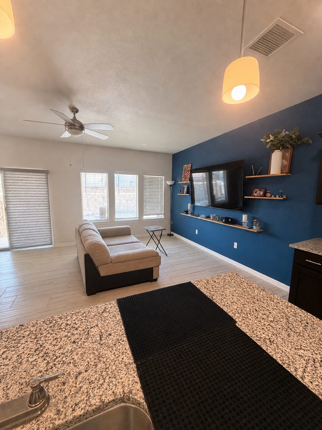 Photo - 6533 Toivoa Pl