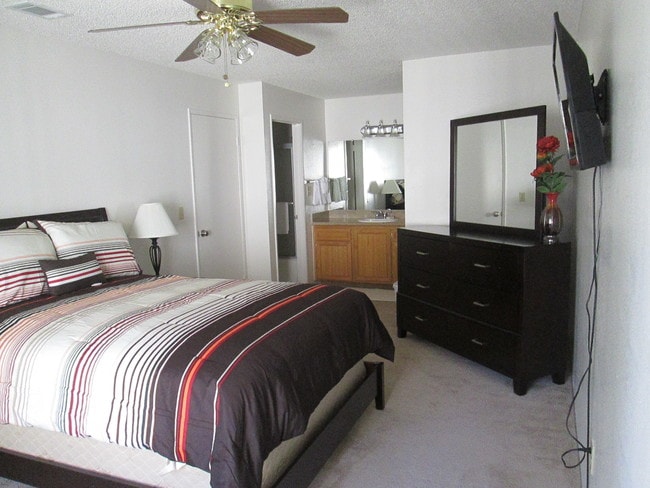 master bedroom/bath