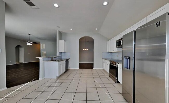 Photo - 2959 Crystal Way