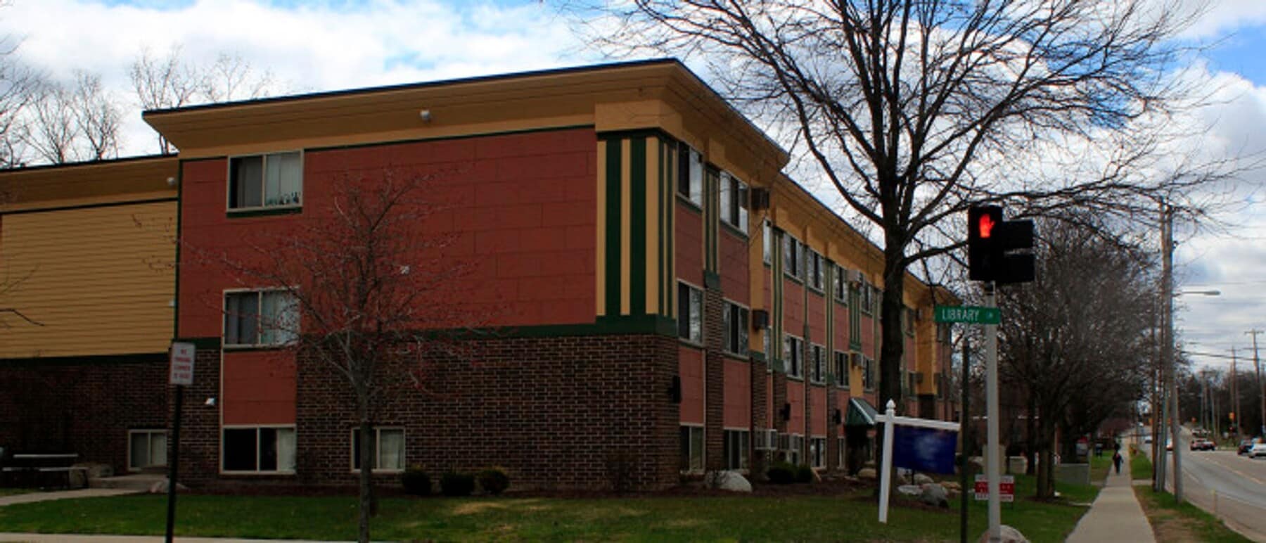 Photo - 910 Abbot Rd
