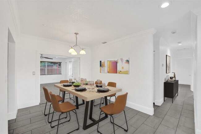 Photo - 7021 Park St