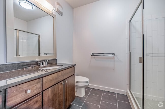 1BR, 1BA - 1,065SF - Primary Bathroom