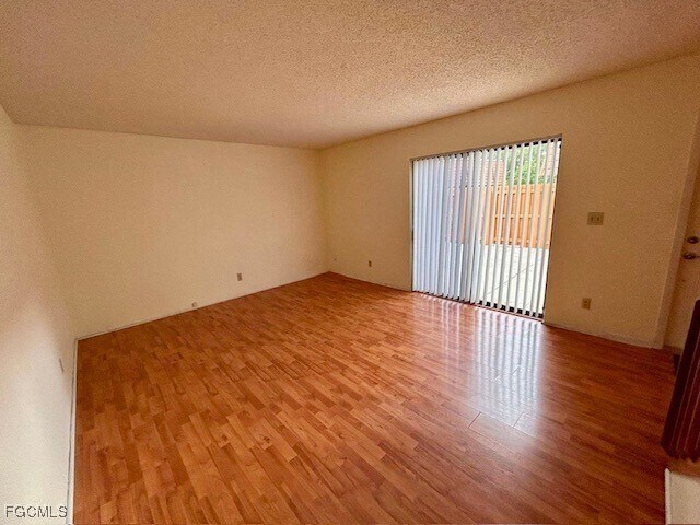 Photo - 1408 Park Shore Cir