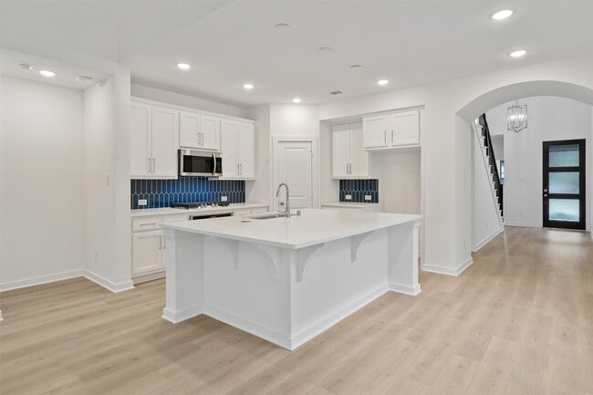 Photo - 196 Lukewood Cir