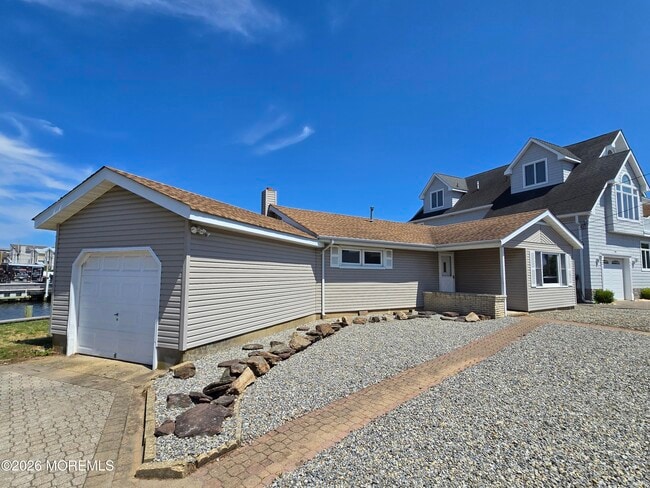 106 E Granada Dr