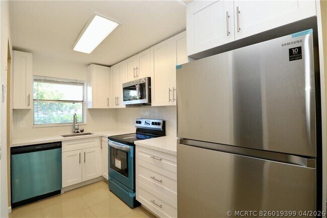Photo - 9915 SW Sandalfoot Blvd Unit 408