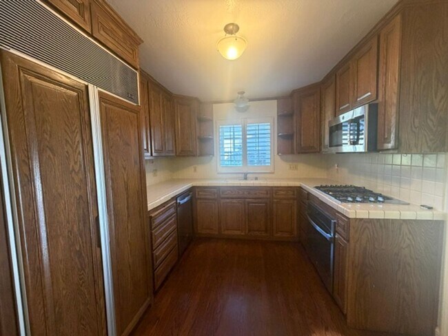 Photo - 1227 Nadina St
