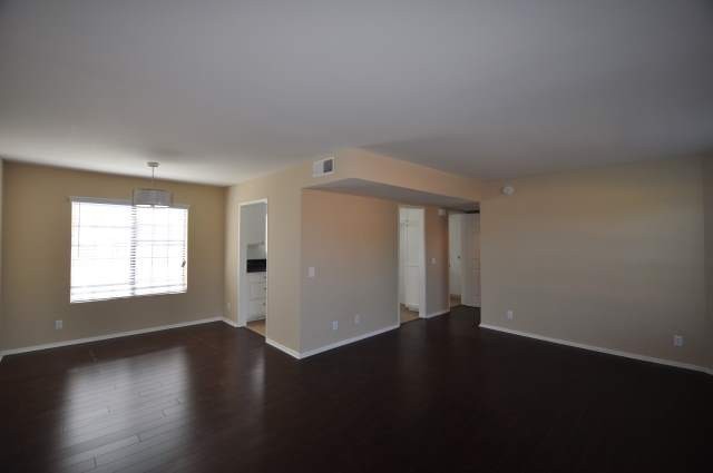 Walnut Glen Townhomes - Walnut Glen Townhomes