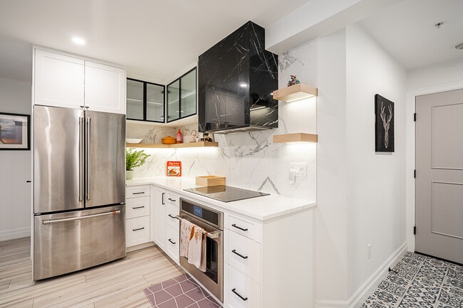 Photo - 189 E 16th Ave