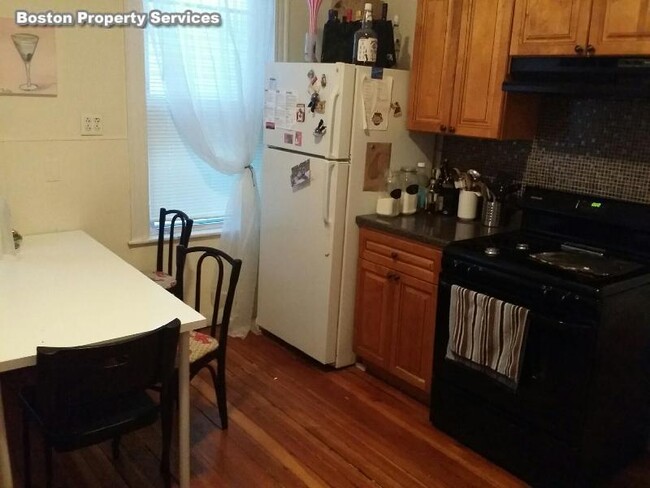 Photo - 65 Hillside St Apartments Unit 3