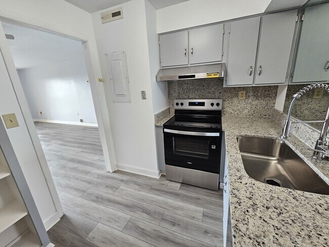 Photo - Remodeled High Rise in Forest Acres