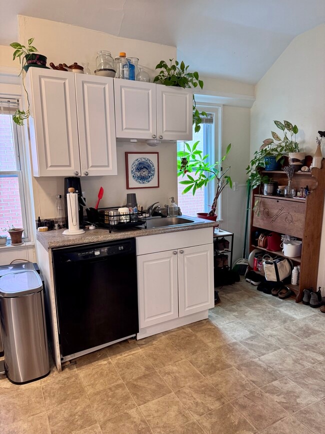 Photo - 122 Gore St Unit 2