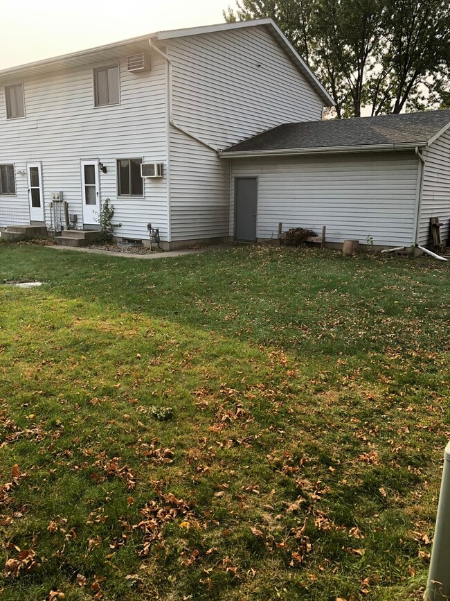 Photo - 907 Valley Ct