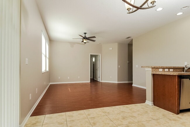 Photo - 915 Parker Den Dr