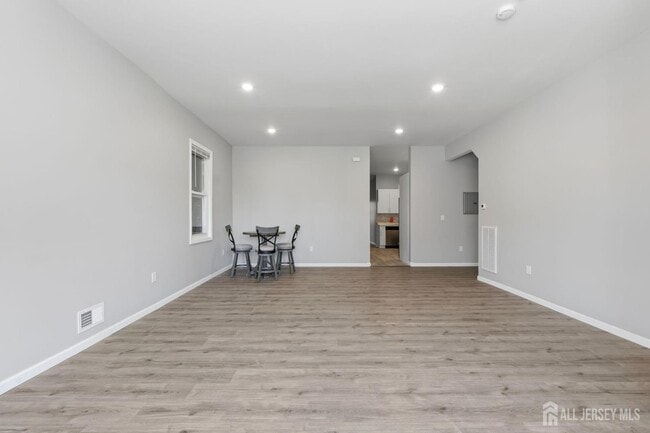 Photo - 327 S Orange Ave Unidad 1