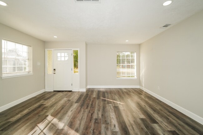 Photo - 5100 Goose Creek Dr