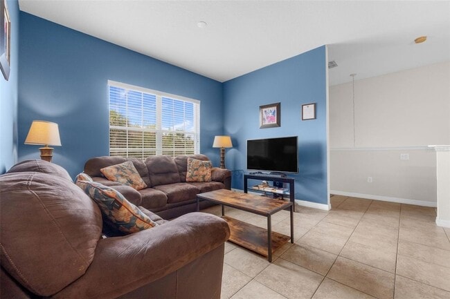 Photo - 2835 Oakwater Dr