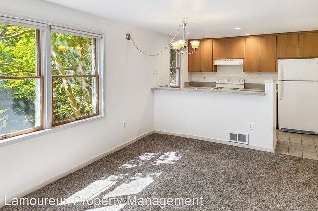 Photo - 2 br, 1 bath House - 5312 92nd ST SW