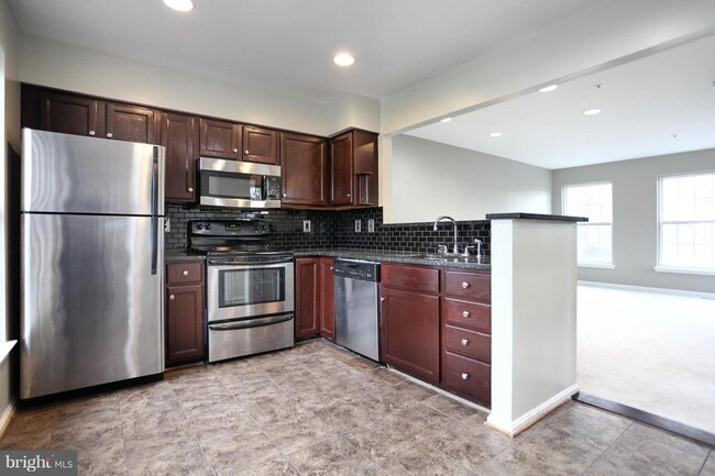 Photo - 13900 Fareham Ln