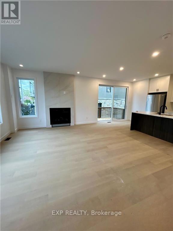 Photo - 1352 Louis Ln